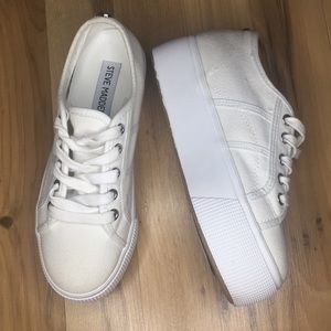 NEW Steve Madden White Platform Sneakers